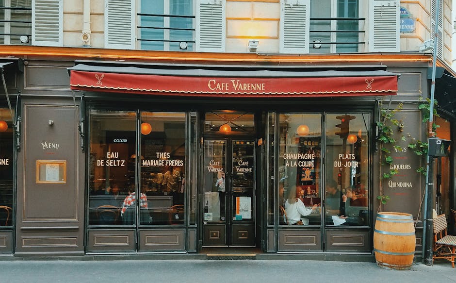 french cafe street style