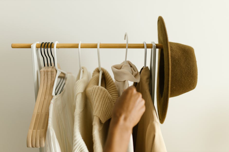 minimalist wardrobe clothes